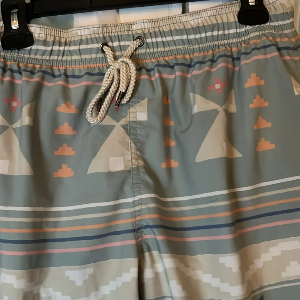 Faherty Aztec Beacon Trunk Men’s Large Center Lodge Swimwear